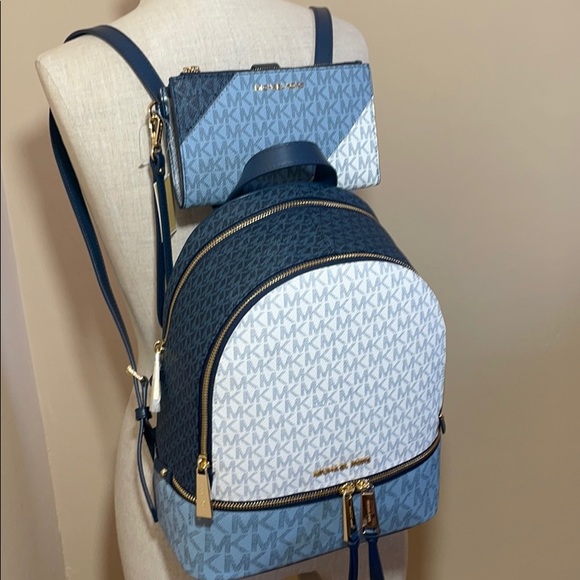 2pc Michael Kors backpack double zip phone wallet - Picture 7 of 10